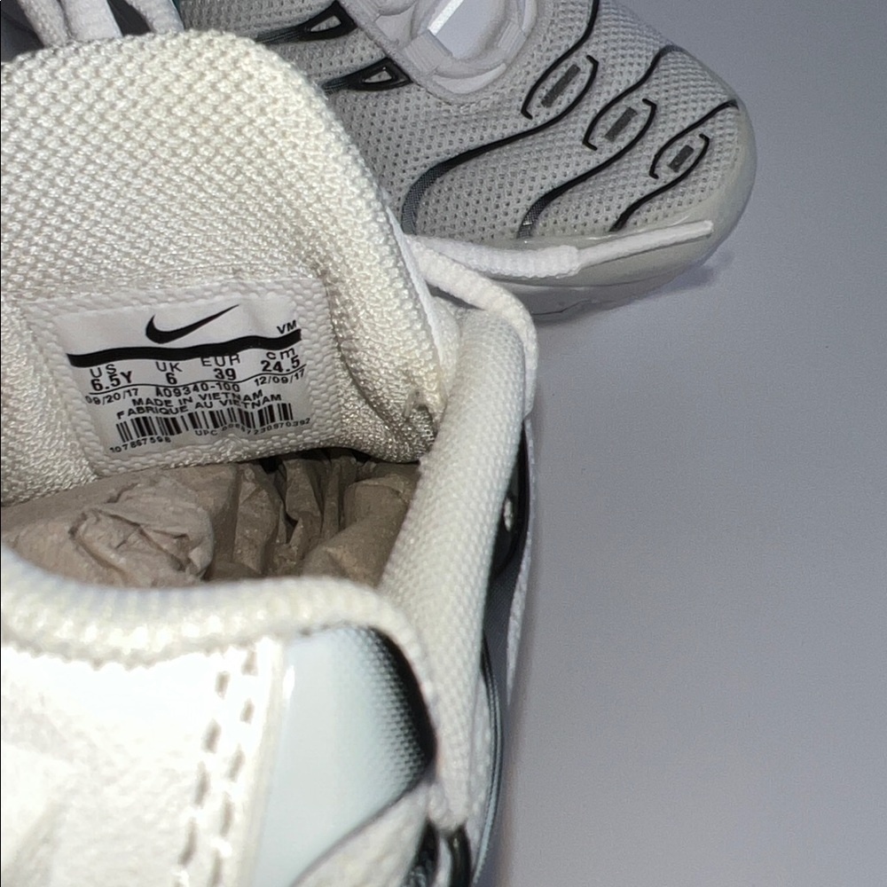 🩵NWT NIKE AIR MAX PLUS BG SIZE 6.5y - Picture 13 of 13